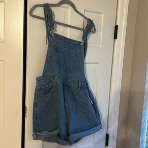 SHEIN large sized overalls. SHEIN Dazy brand